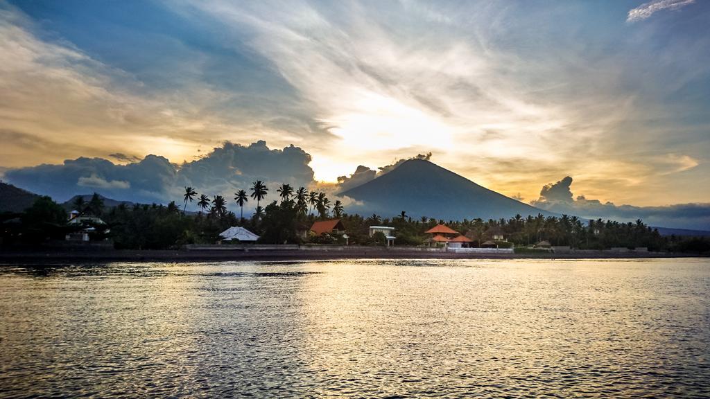 Villa Agung Amed Exteriör bild